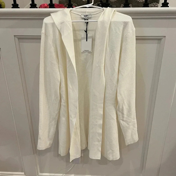 NWT Oat New York Women’s Long Sleeve Hooded Cardigan in Natural Cream - Picture 4 of 7